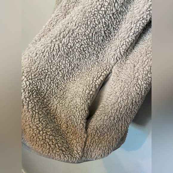 Victoria’s Secret Jacket Pink Gorpcore Cozycore Sherpa Zip-Up Deep Pile Teddy M - Picture 8 of 11